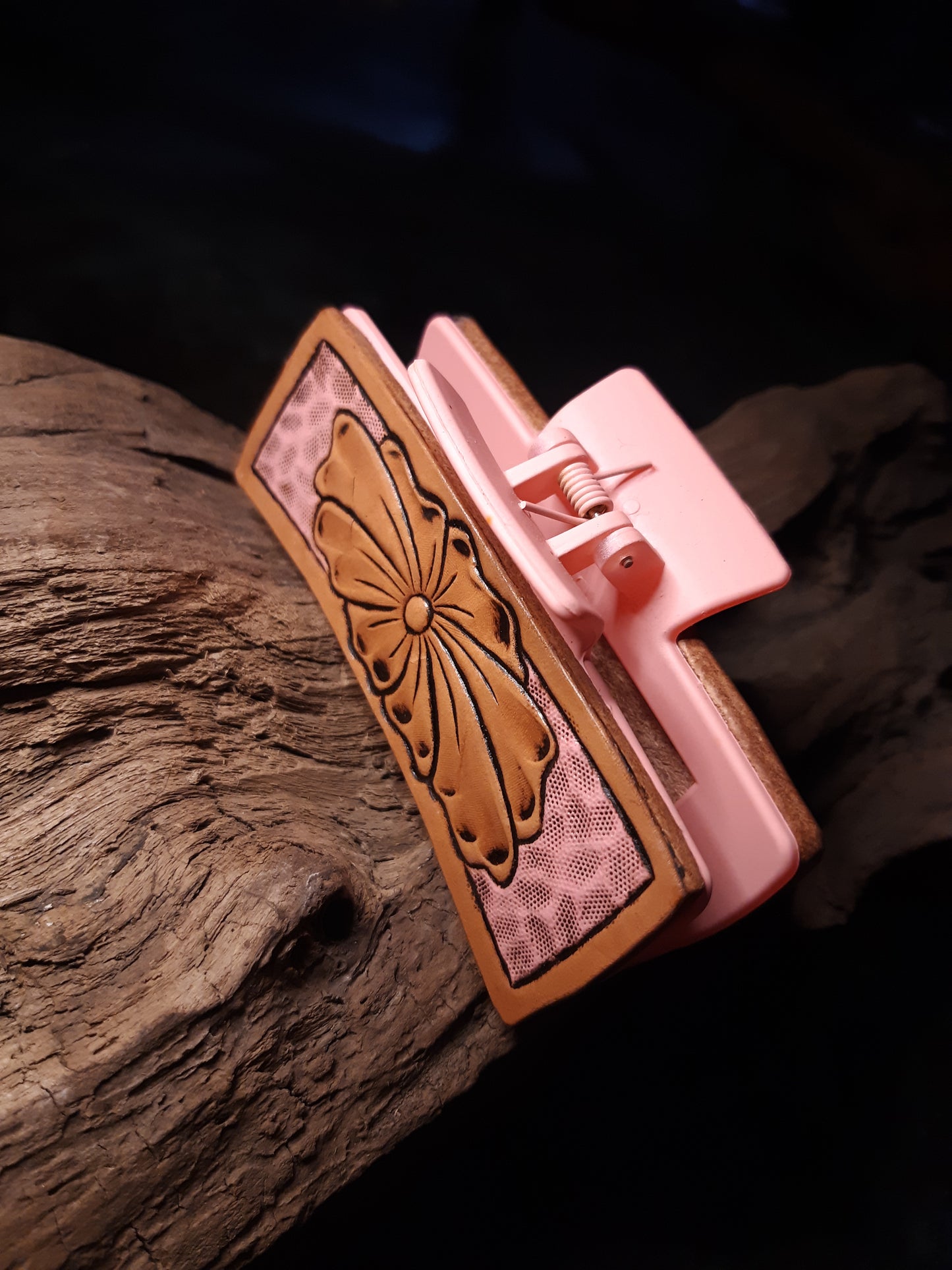 Tooled claw clip- Pink